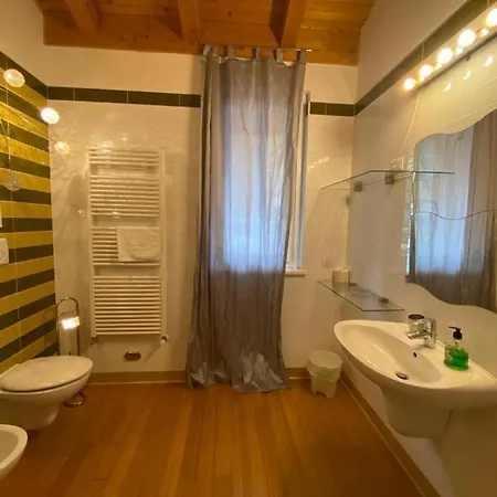 公寓 Attico Con Grande Terrazza Vista *