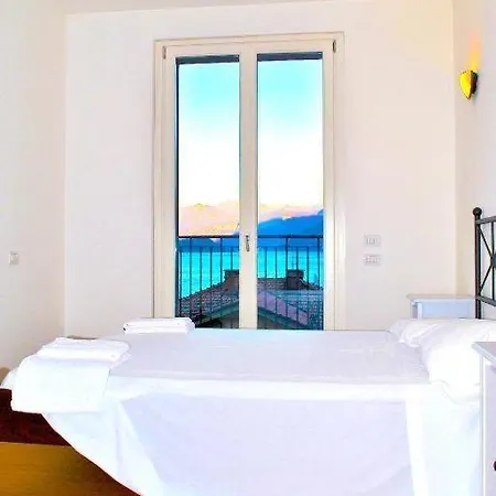 Apartamento Attico Con Grande Terrazza Vista *